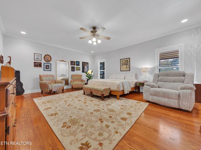 142 Center Park Lane, Oak Ridge, TN 37830