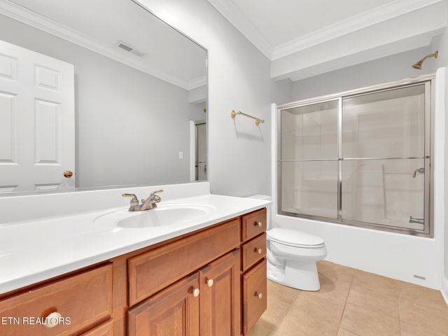 142 Center Park Lane, Oak Ridge, TN 37830