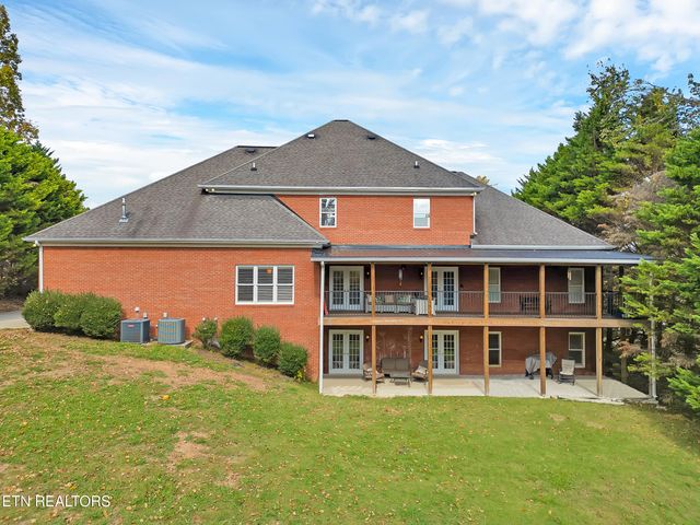142 Center Park Lane, Oak Ridge, TN 37830