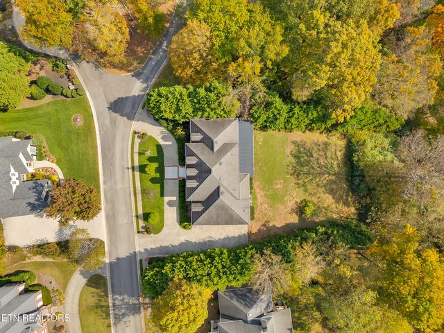 142 Center Park Lane, Oak Ridge, TN 37830