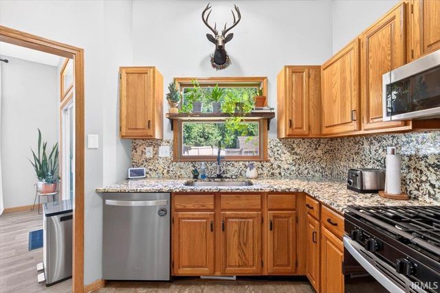 1221 Brick N Wood Drive, Lafayette, IN 47909