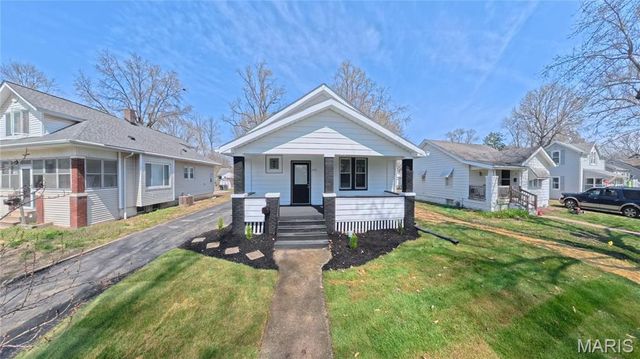 145 S 34th Street, Belleville, IL 62226