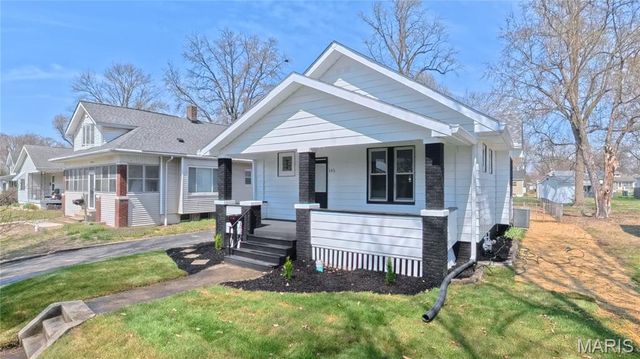 145 S 34th Street, Belleville, IL 62226