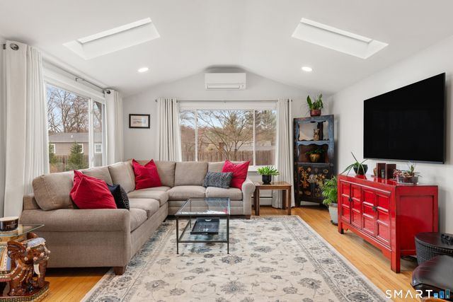 25 Oak Street, Westport, CT 06880