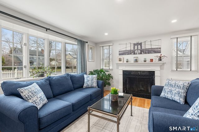 25 Oak Street, Westport, CT 06880