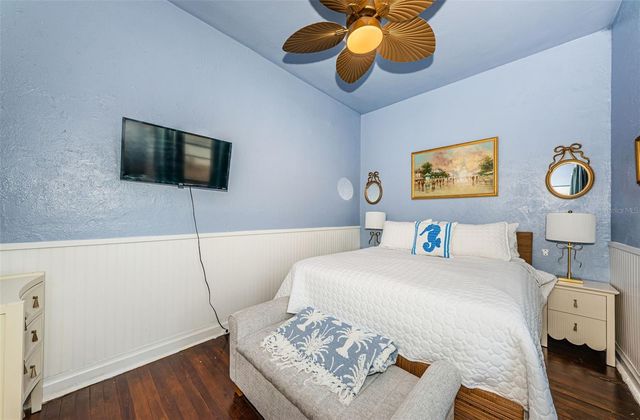 2938 BEACH BOULEVARD S, Gulfport, FL 33707