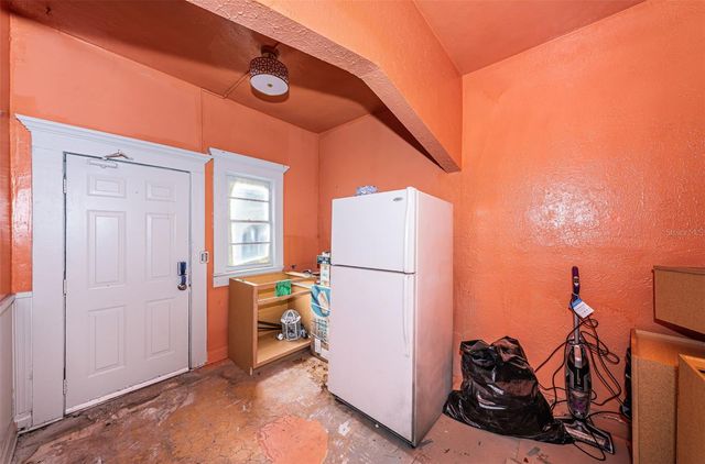 2938 BEACH BOULEVARD S, Gulfport, FL 33707