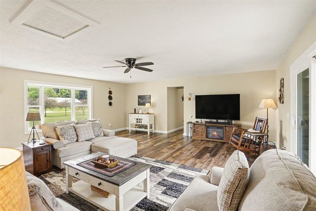 7590 W Wx Avenue, Schoolcraft, MI 49087