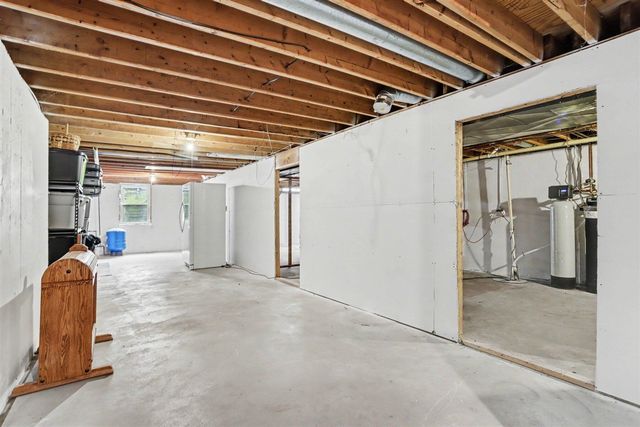 7590 W Wx Avenue, Schoolcraft, MI 49087