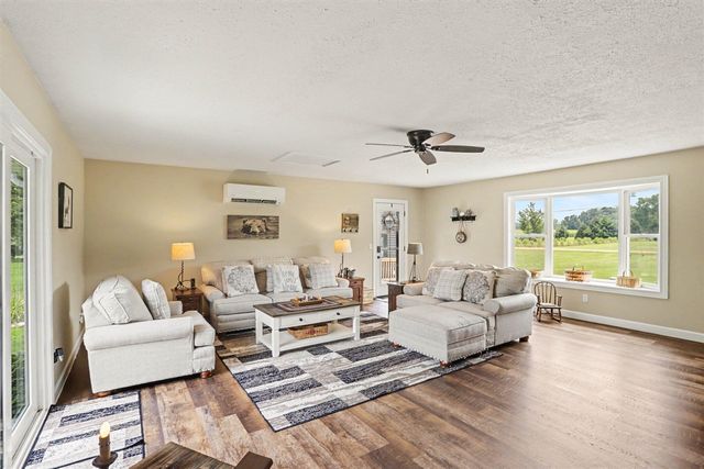 7590 W Wx Avenue, Schoolcraft, MI 49087