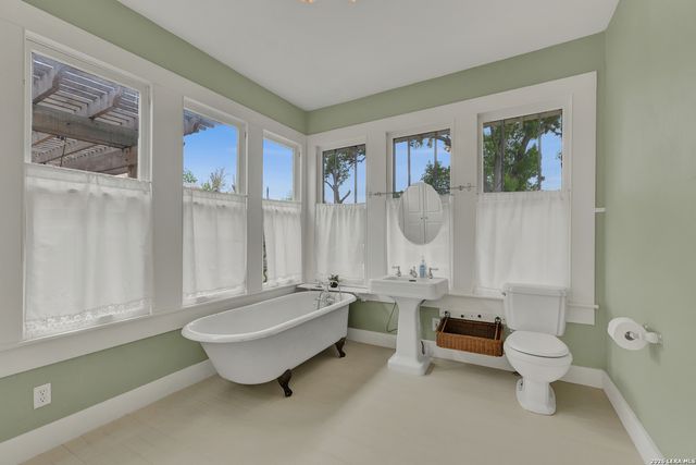 465 S UNION AVE, New Braunfels, TX 78130