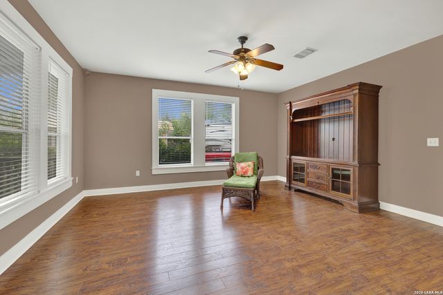 465 S UNION AVE, New Braunfels, TX 78130