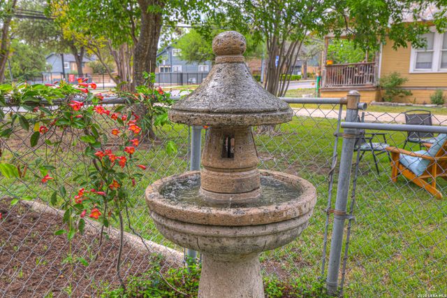 465 S UNION AVE, New Braunfels, TX 78130