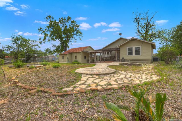 465 S UNION AVE, New Braunfels, TX 78130