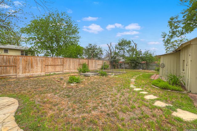 465 S UNION AVE, New Braunfels, TX 78130