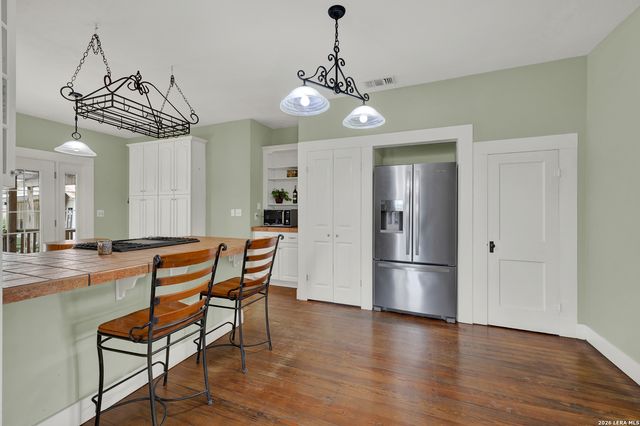 465 S UNION AVE, New Braunfels, TX 78130