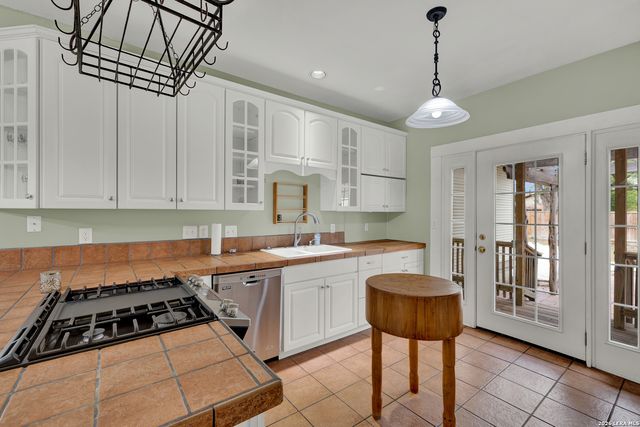 465 S UNION AVE, New Braunfels, TX 78130