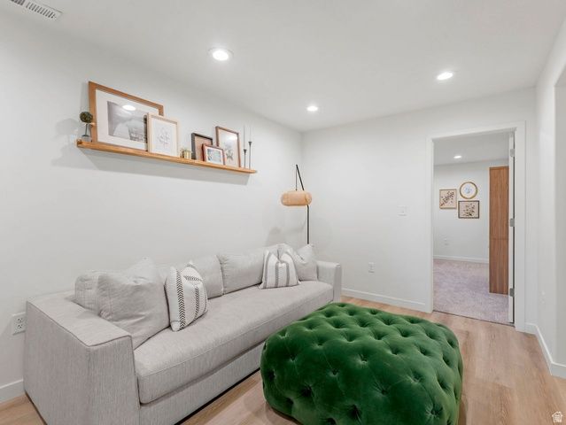 548 E HOLLYWOOD AVE, Salt Lake City, UT 84105