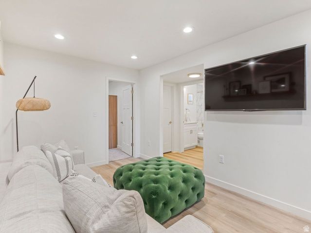 548 E HOLLYWOOD AVE, Salt Lake City, UT 84105