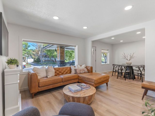 548 E HOLLYWOOD AVE, Salt Lake City, UT 84105