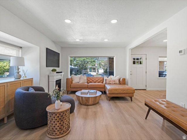 548 E HOLLYWOOD AVE, Salt Lake City, UT 84105