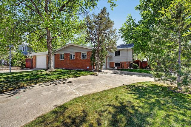 2450 S Jamaica Street, Aurora, CO 80014