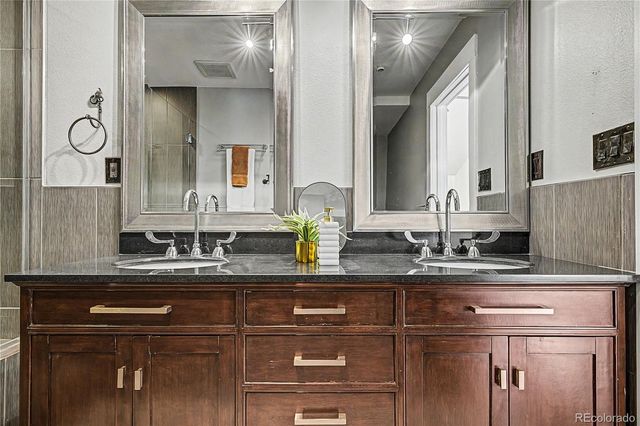 2450 S Jamaica Street, Aurora, CO 80014