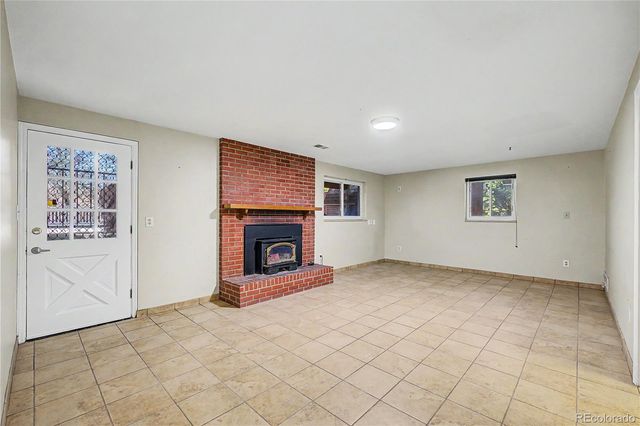 2450 S Jamaica Street, Aurora, CO 80014