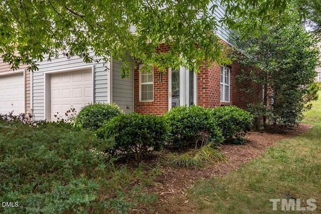 245 Plaza Drive E, Chapel Hill, NC 27517