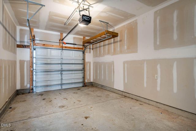 245 Plaza Drive E, Chapel Hill, NC 27517
