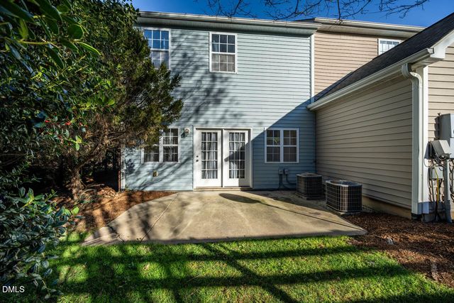 245 Plaza Drive E, Chapel Hill, NC 27517