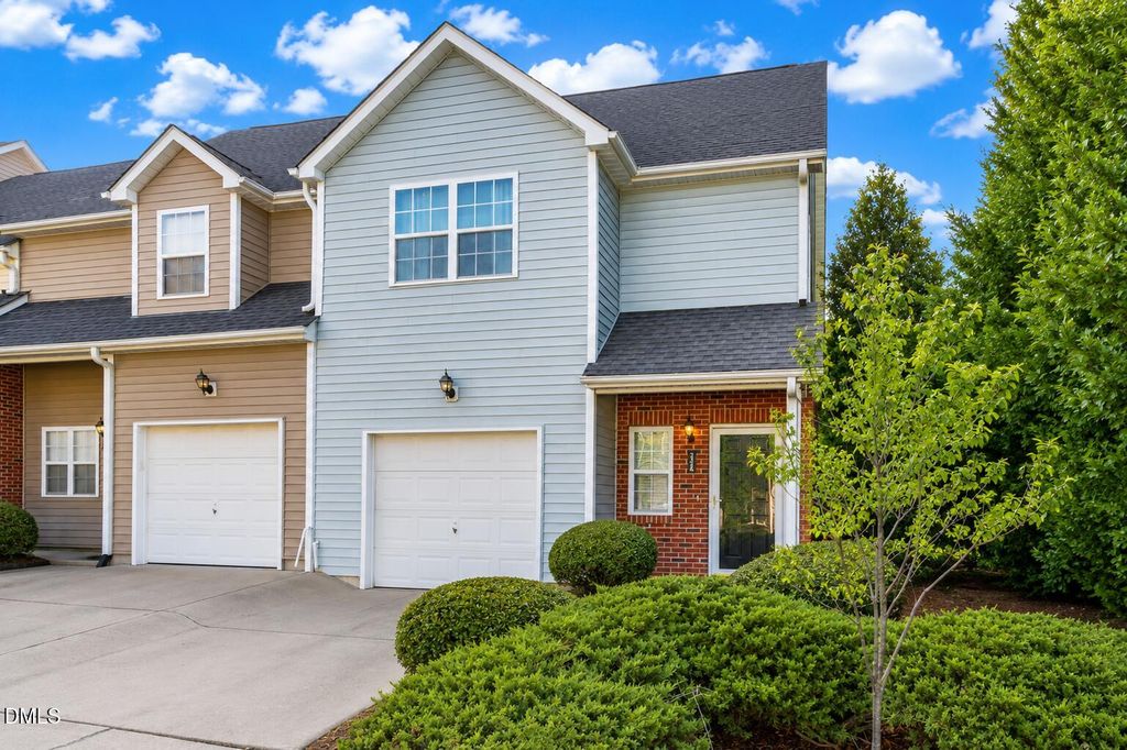 245 Plaza Drive E, Chapel Hill, NC 27517