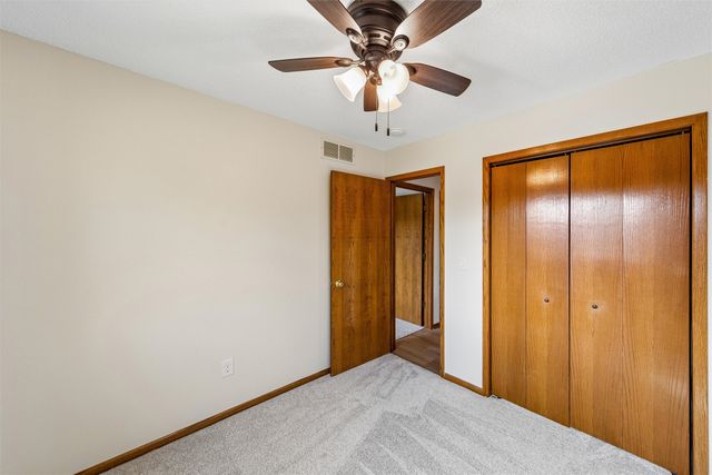 942 9th Avenue NW, Altoona, IA 50009