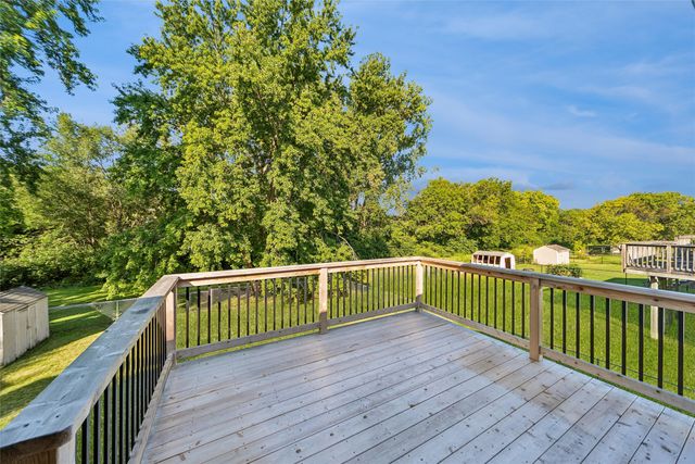 942 9th Avenue NW, Altoona, IA 50009