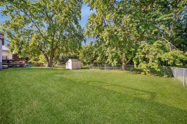 942 9th Avenue NW, Altoona, IA 50009