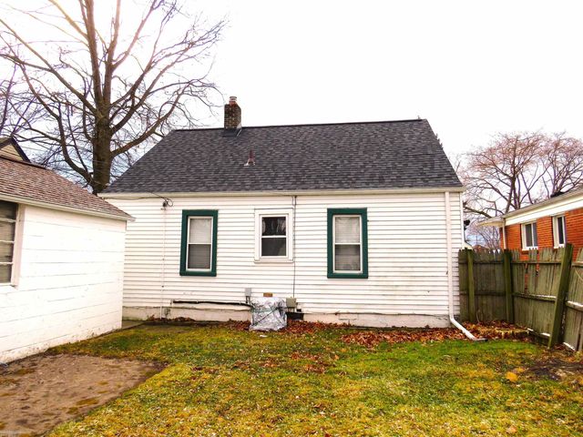21601 Kramer Street, Saint Clair Shores, MI 48080