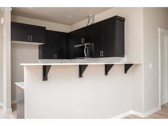 6225 Se Knapp St B, Portland, OR 97206