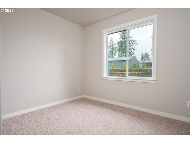 6225 Se Knapp St B, Portland, OR 97206