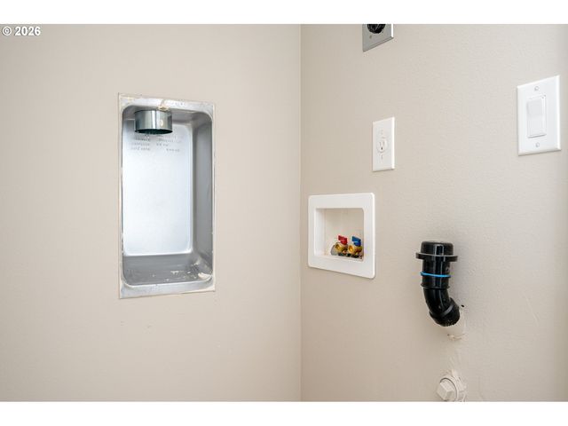 6225 Se Knapp St B, Portland, OR 97206