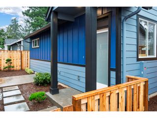 6225 Se Knapp St B, Portland, OR 97206