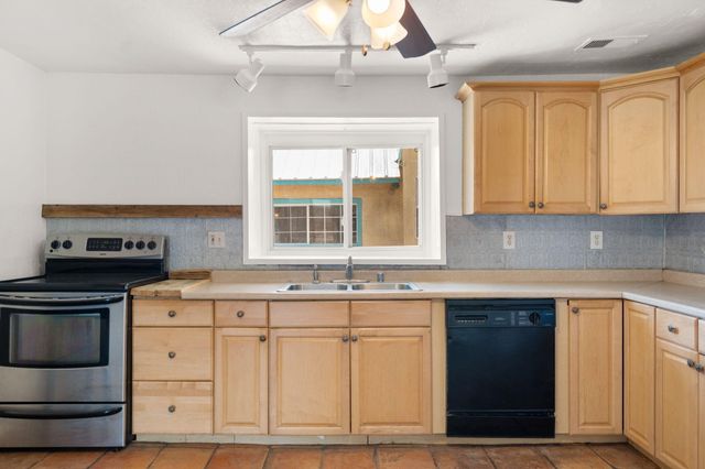 314 W Aragon Road, Belen, NM 87002