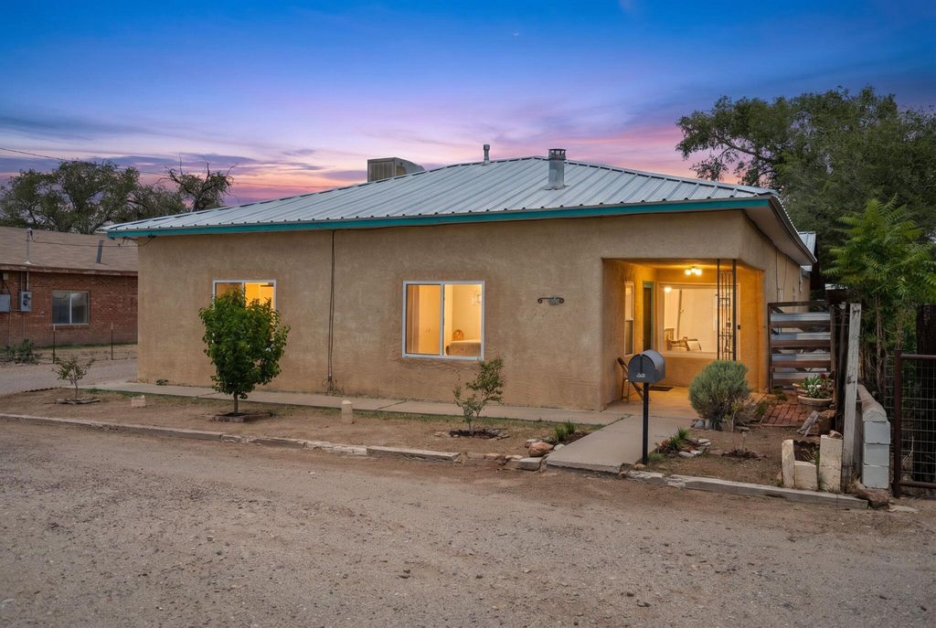 314 W Aragon Road, Belen, NM 87002