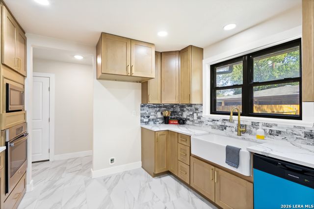 2519 W Kings Hwy, San Antonio, TX 78228