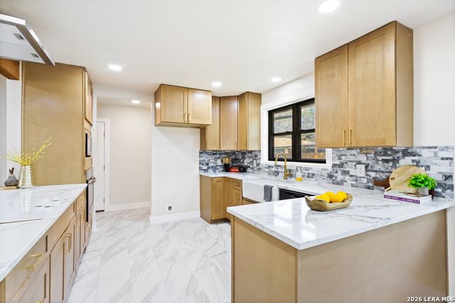 2519 W Kings Hwy, San Antonio, TX 78228