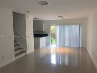 17042 NW 22nd St 17042, Pembroke Pines, FL 33028