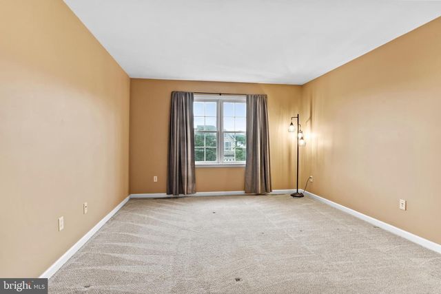 489 SUNDAY DR, Harrisburg, PA 17111