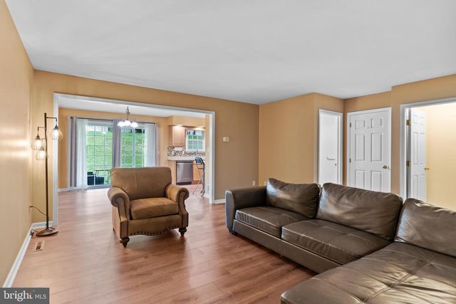 489 SUNDAY DR, Harrisburg, PA 17111