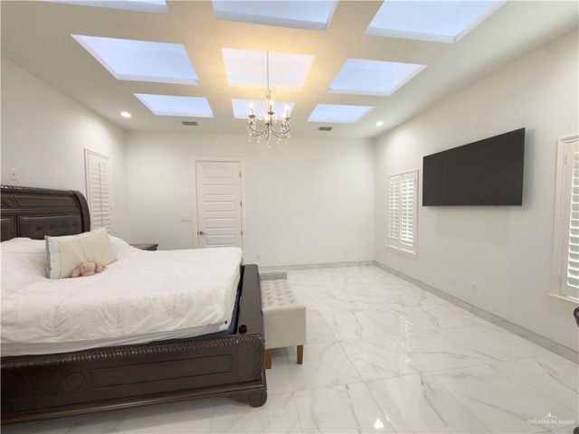 13601 N 41st Lane, Edinburg, TX 78541