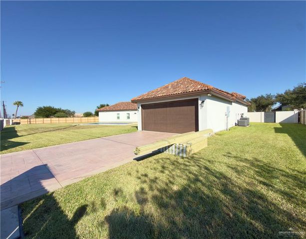 13601 N 41st Lane, Edinburg, TX 78541