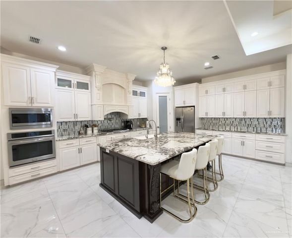 13601 N 41st Lane, Edinburg, TX 78541